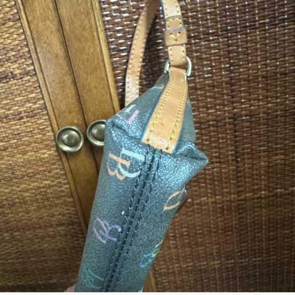 Dooney & Bourke Vintage Y2K Mini Bag - Picture 4 of 4